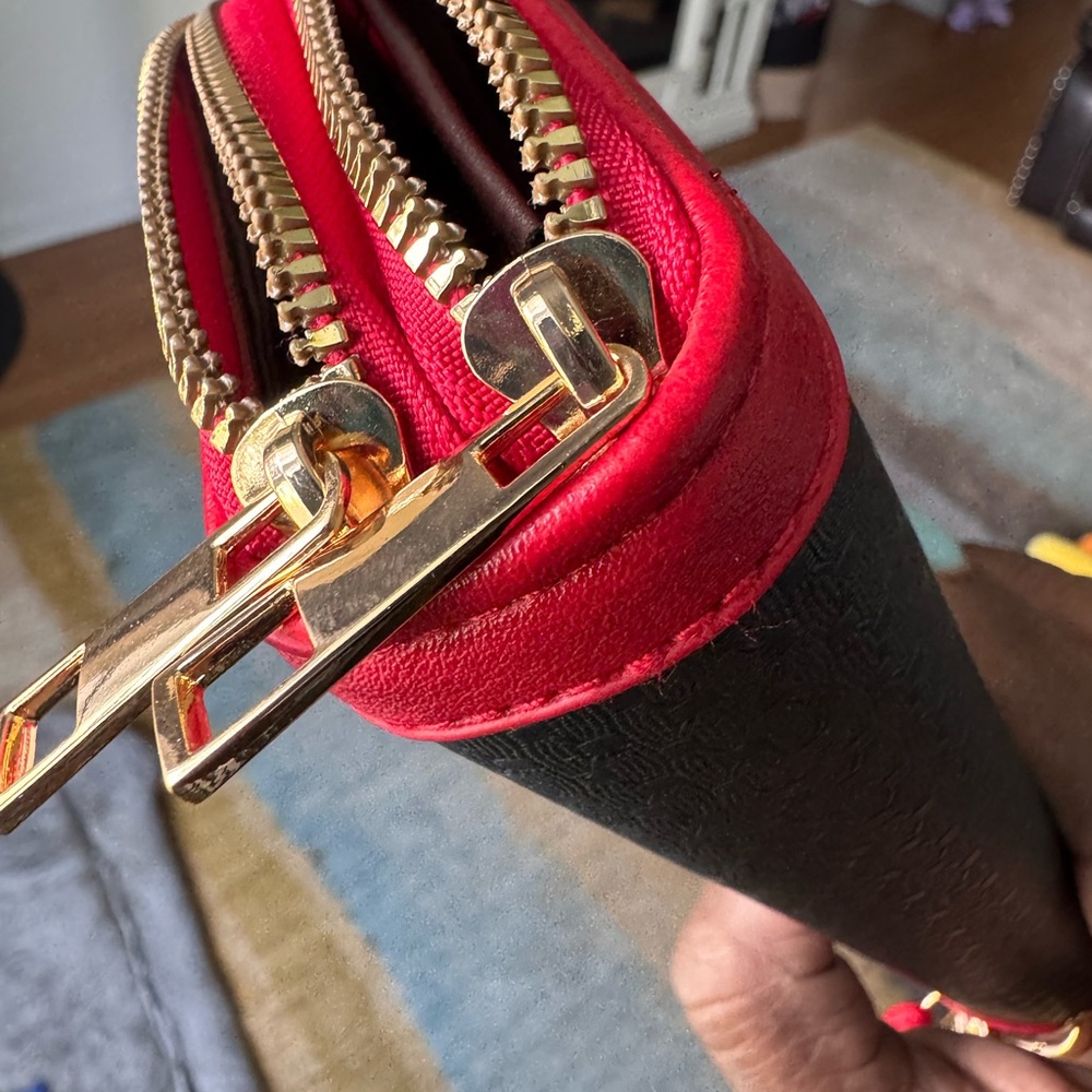 Unbranded Red and Multicolor Vegan Leather Wristlet Wallet 
(NO CALLOUTS) - Picture 5 of 7